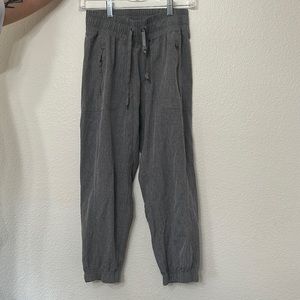 Women’s joggers